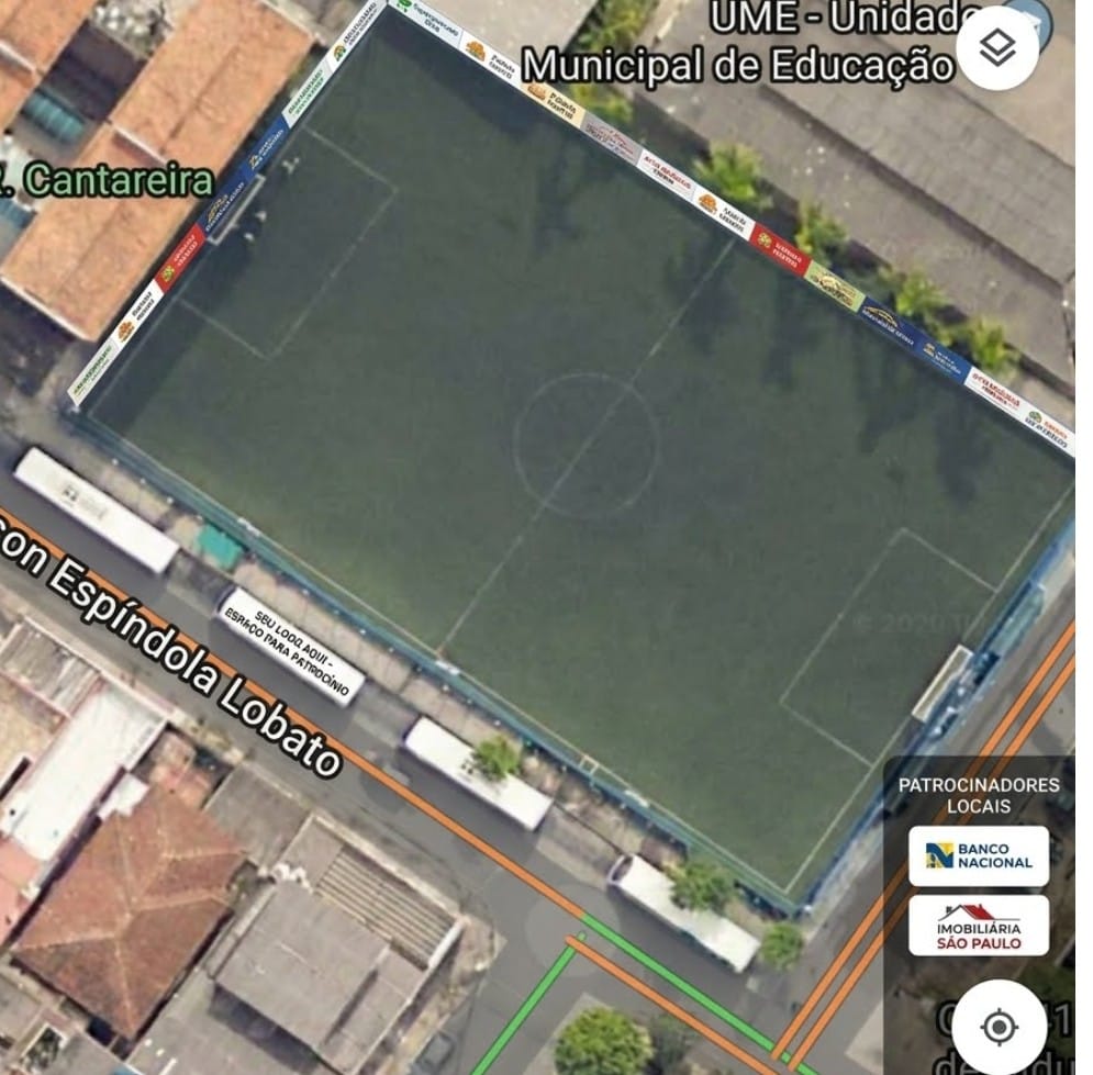 Vista aérea do Campo da Cantareira com espaços de exposição para patrocinadores